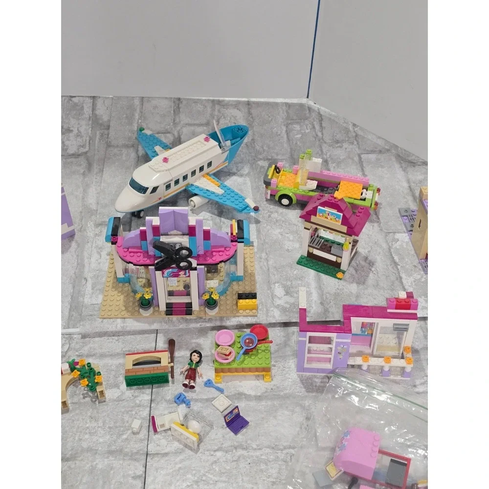 LEGO Friends‎ Bulk Lot Playsets Incomplete Accessories Figures 8lbs